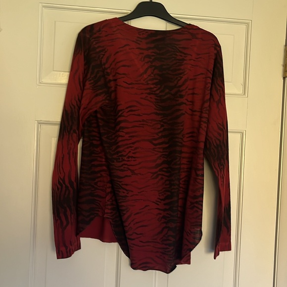 blouse - Picture 2 of 2